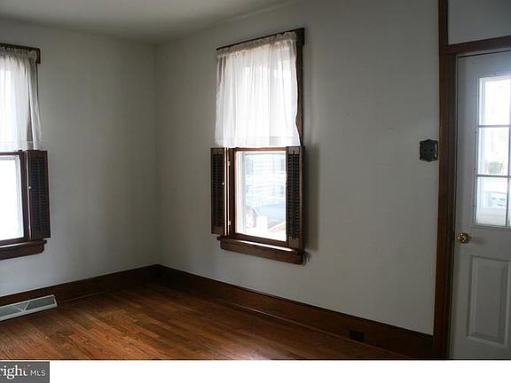 4th image of 513 W 2nd Ave