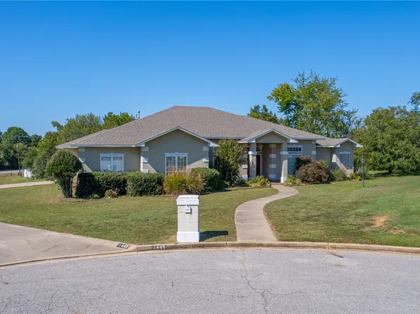1440 Lakeview Estates Dr, Alma, AR 72921