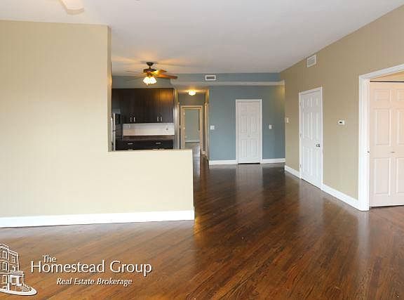 3rd image of 2056 W Division St #3