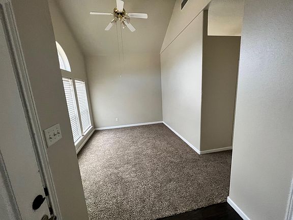 2nd image of 814 Chrissy Creek Ln