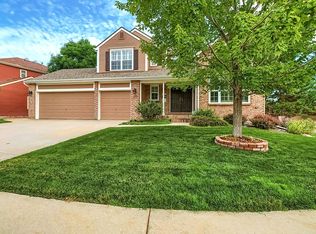 620 Huntington Dr, Highlands Ranch, CO 80126