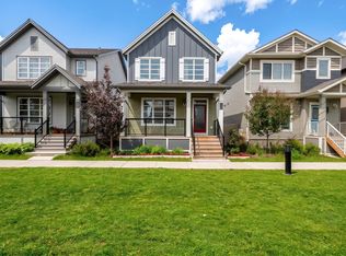1763 26a St NW, Edmonton, AB T6T2H8
