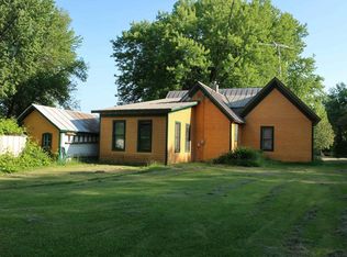 W2326 Commercial St, Poy Sippi, WI 54967