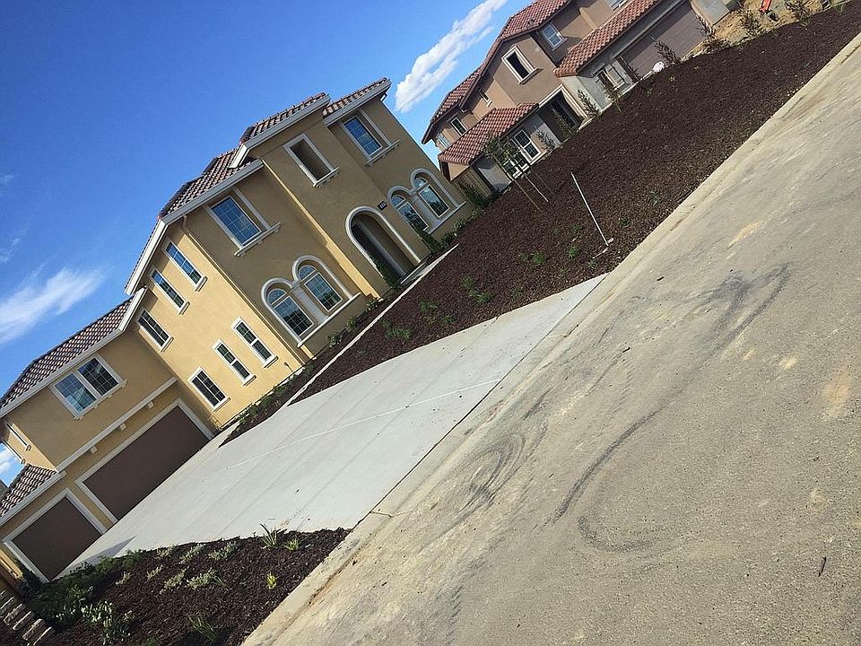 1st image of 218 Deer Branch Ln