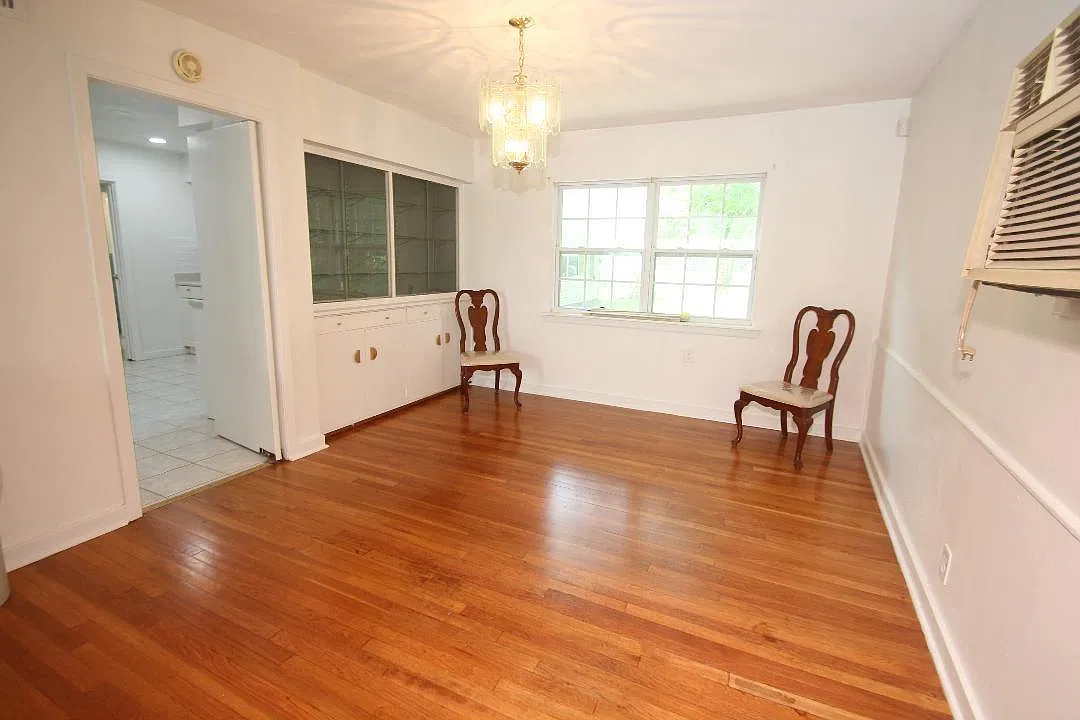 3 bed, 2.0 bath, 2135 sqft, $2,395 — Photo 4