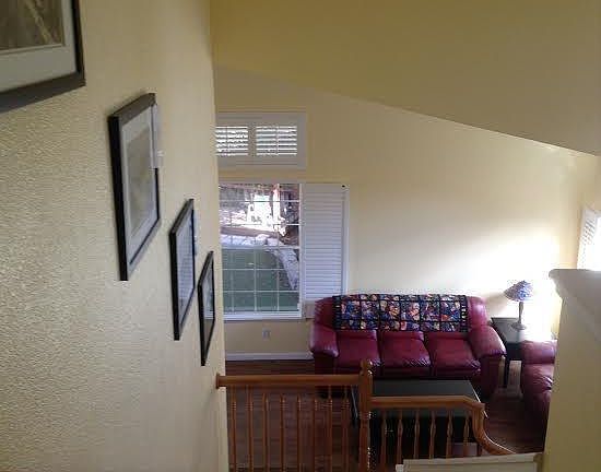 4th image of 18 Eaton Ct