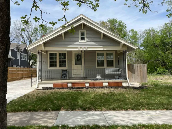 832 W University Ave, Wichita, KS 67213