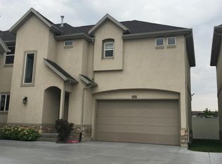 10834 S Wyngate Park Dr, South Jordan, UT 84095