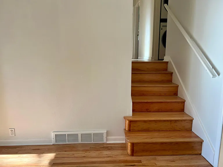 1008 Icel Ct NE — Photo 10