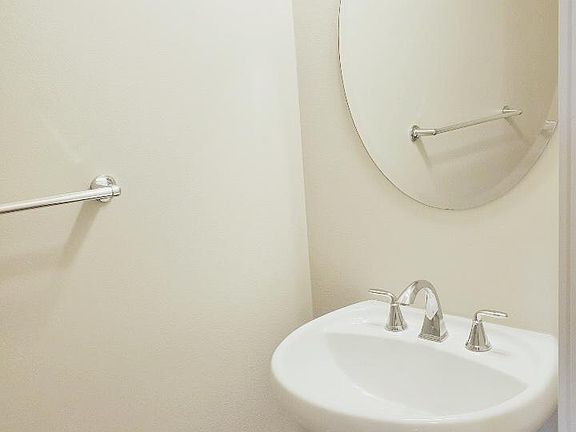 5th image of 5545 Lakemont Blvd SE APT 1003