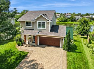 6820 Sweetwater Dr, Des Moines, IA 50320