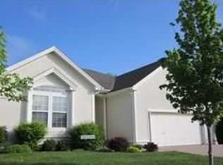 4025 NW Chapman Dr, Blue Springs, MO 64015