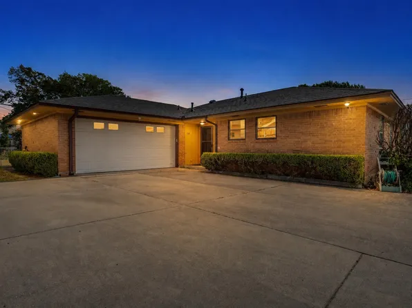 303 Merribrook Trl, Duncanville, TX 75116