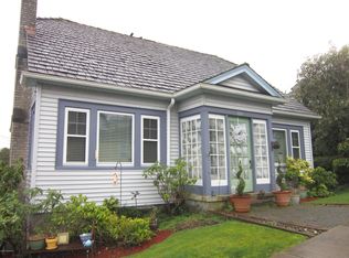 1014 8th St, Astoria, OR 97103