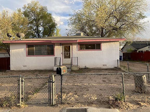 2nd image of 4904 Glendale Rd NW