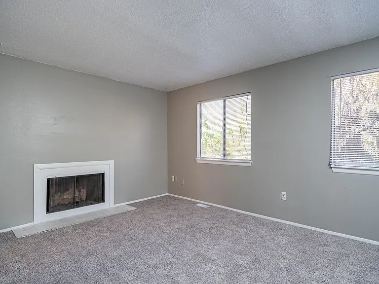 Timberline Apartments and Townhomes — Photo 17