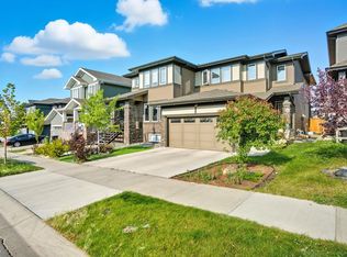 2039 Wonnacott Way SW, Edmonton, AB T6X 2J4