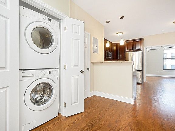 2nd image of 223 W 115th St APT 3