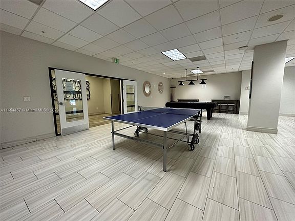 5th image of 19390 Collins Ave APT 210