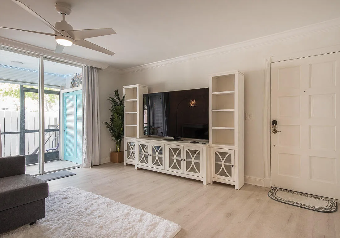 Building Photo - 1174 NW 13th St #132B