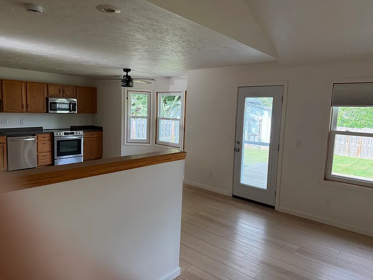 4122 Hedgewood Ct — Photo 8