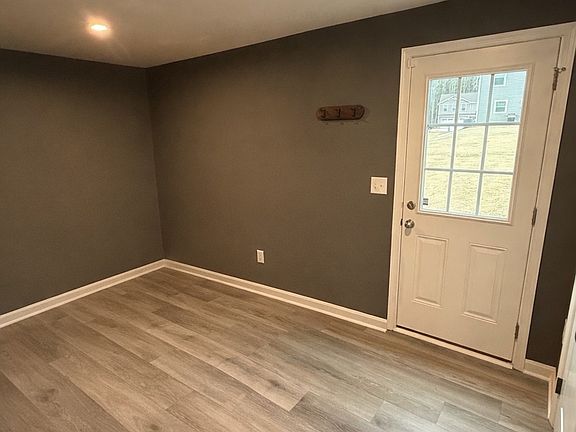 2nd image of 413 Emerald Shire Way