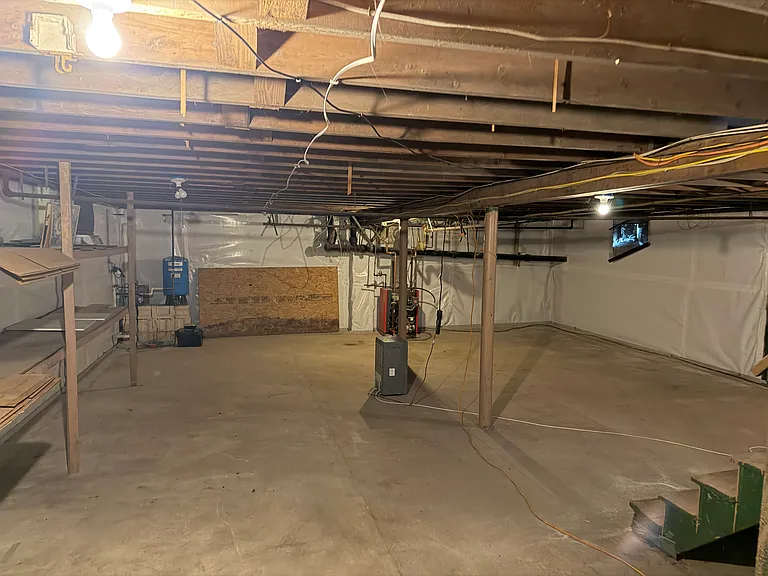 2516 N Dupont Pkwy — Photo 24