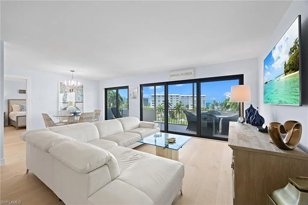 2 bed, 2.0 bath, 1312 sqft, $14,000 — Photo 2