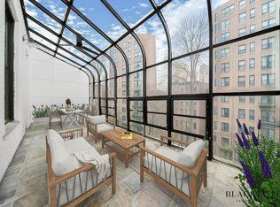 313 W 14th St APT 2R, New York, NY 10014