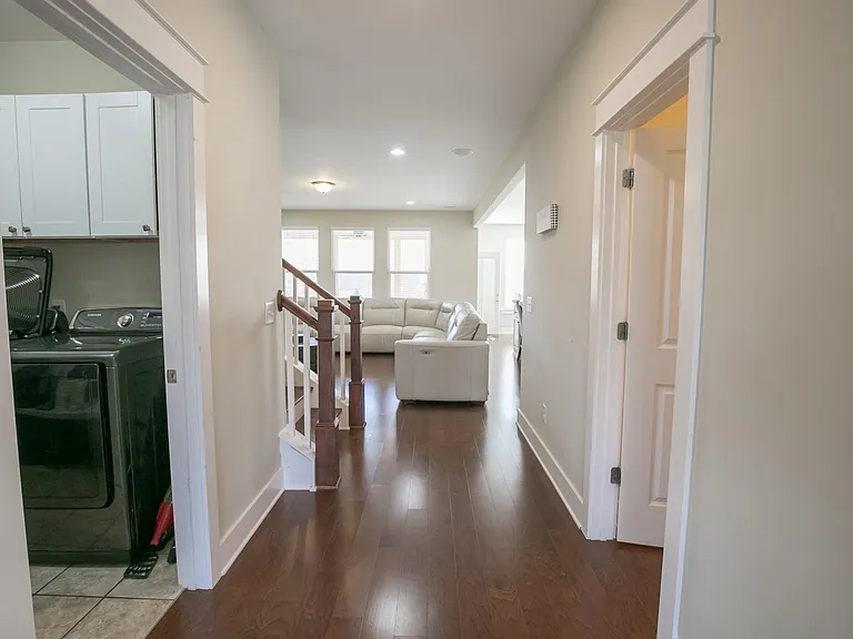 632 Newcomb St — Photo 9