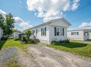 2 Cocoa St, Dartmouth, NS B2W 4W5