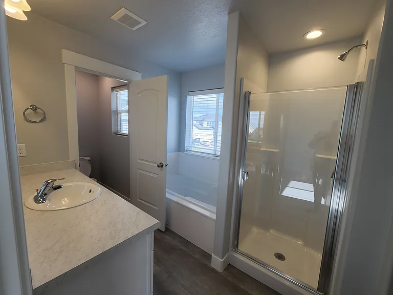 439 E Hill View Dr — Photo 49