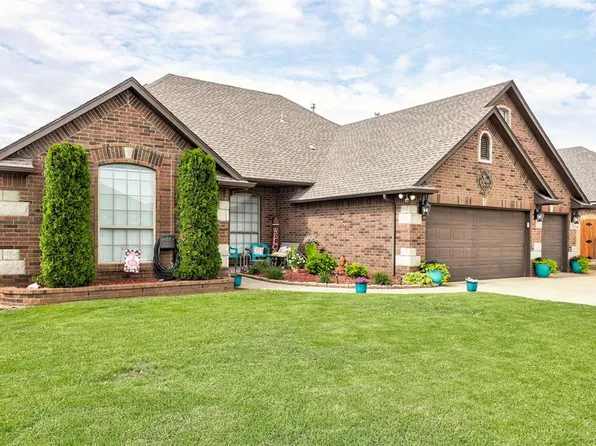 768 W Windmill Ct, Mustang, OK 73064