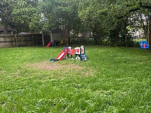 5th image of 114 Oak Lane Dr