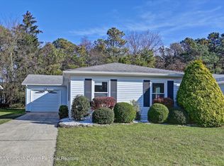 28 Regent Ct, Brick, NJ 08723