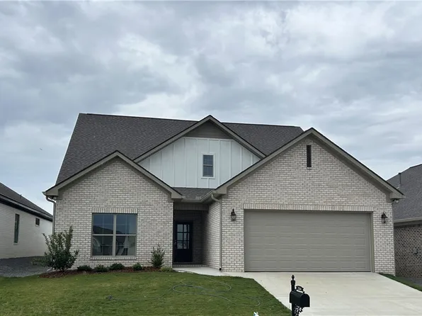 12644 White Pine Dr, Northport, AL 35475