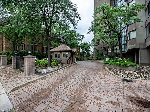 4th image of 4235 Sherwoodtowne Blvd #202