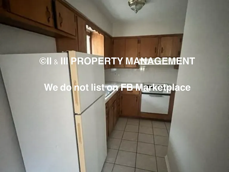 8400-8418 Robinson Dr — Photo 6
