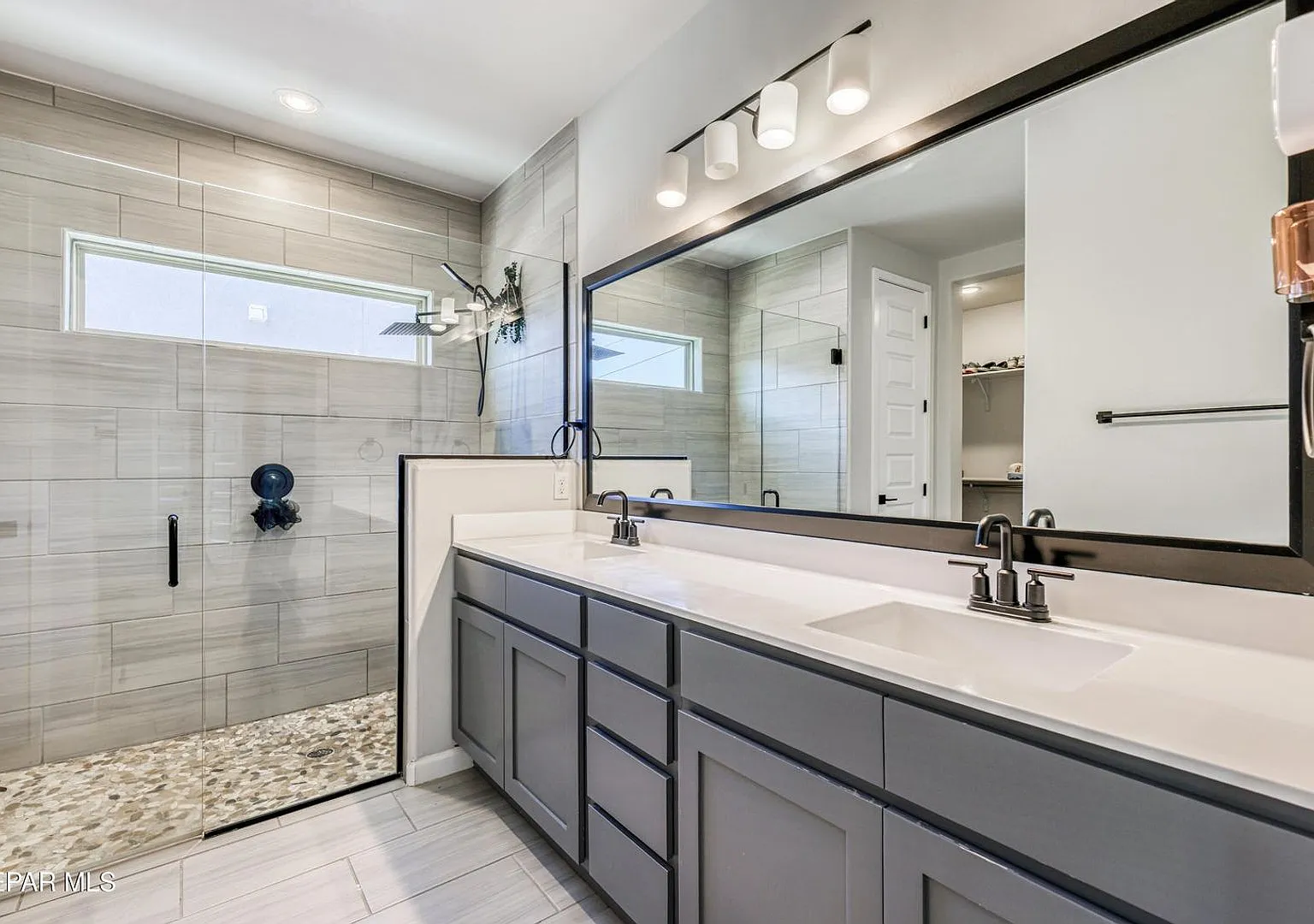 Beautiful East side House 3 bed-2 baths 79928 — Photo 4