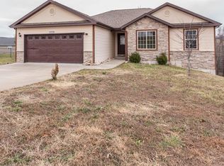 102 Sycamore Dr, Saint Robert, MO 65584