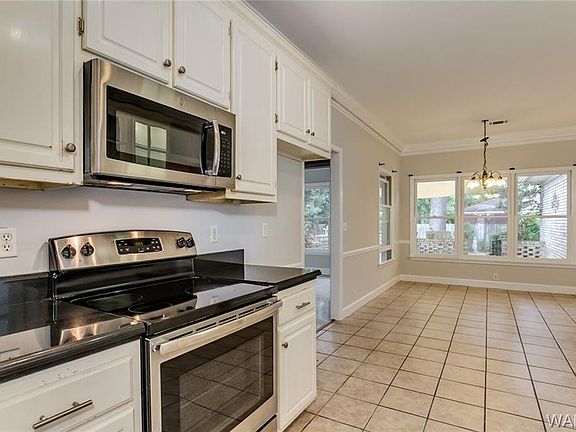 4th image of 8420 Mari Mar Dr