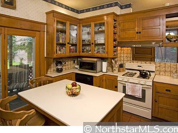 Kitchen (old appliances in photo. new stainless in place now)