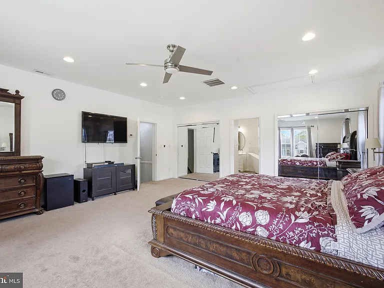 8664 Pohick Forest Ct — Photo 21
