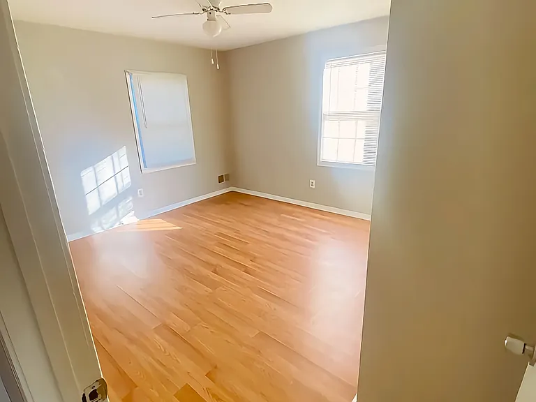 16649 Geddy Ct — Photo 10