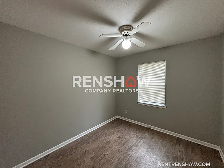1488 Abernathy Rd — Photo 12