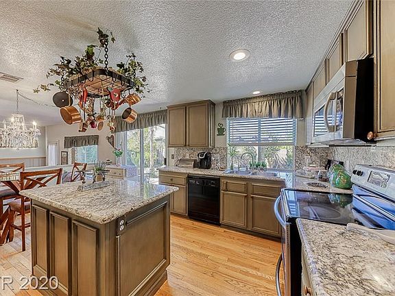 2nd image of 6380 Cantelope Ct