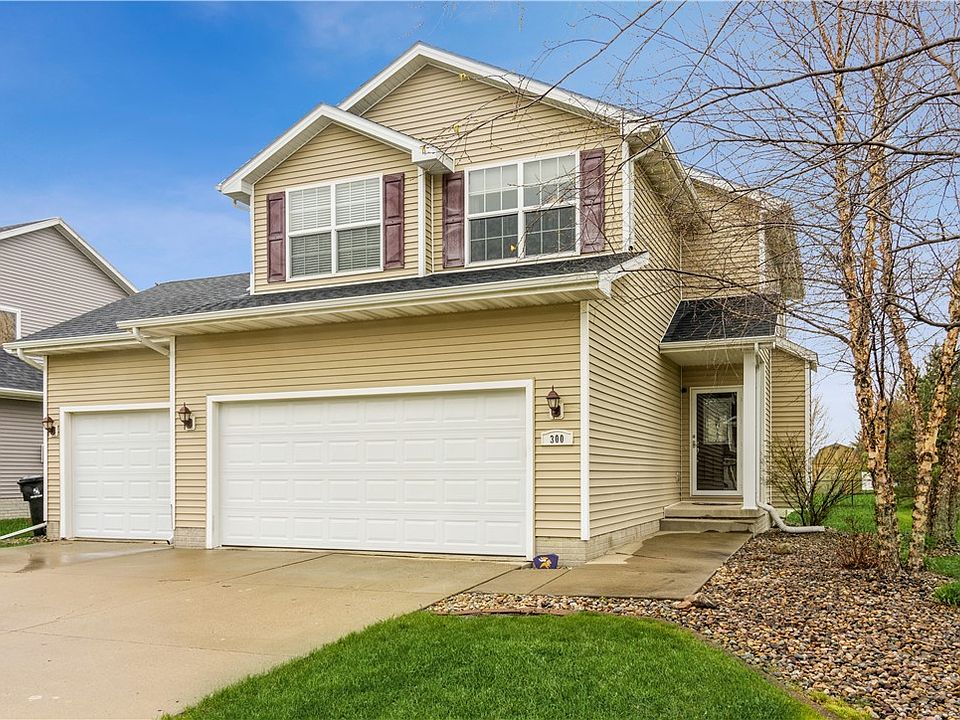 1st image of 300 SE Telby Ln