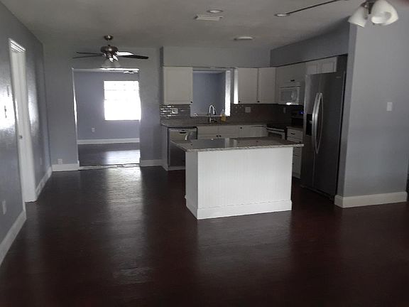 4th image of 7841 42nd St N