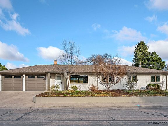 2nd image of 5711 Townsend Pl