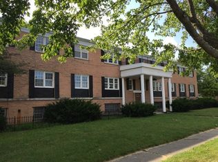 1114 Blackhawk Rd, Dekalb, IL 60115